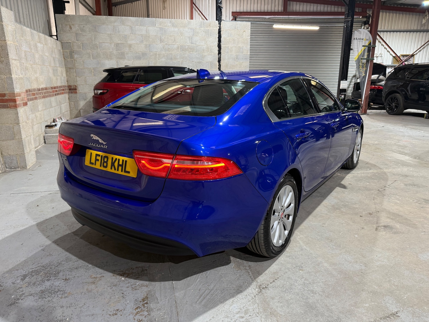 Used Jaguar XE 2018 for sale - 76495789: Photo 5