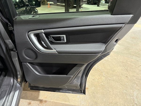 Used Land Rover Discovery Sport 2016 for sale - 76204672: Photo 22