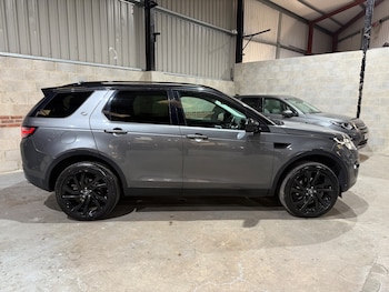 Used Land Rover Discovery Sport 2016 for sale - 76204672: Photo 2