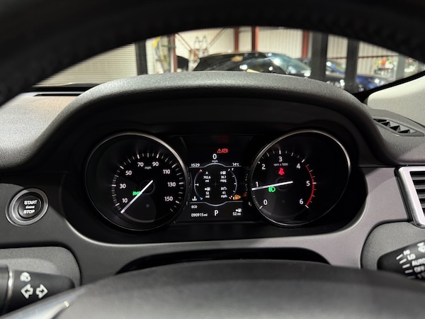 Used Land Rover Discovery Sport 2016 for sale - 76204672: Photo 32