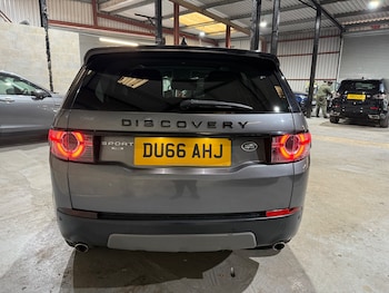 Used Land Rover Discovery Sport 2016 for sale - 76204672: Photo 4