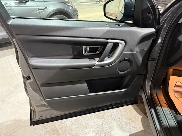 Used Land Rover Discovery Sport 2016 for sale - 76204672: Photo 7