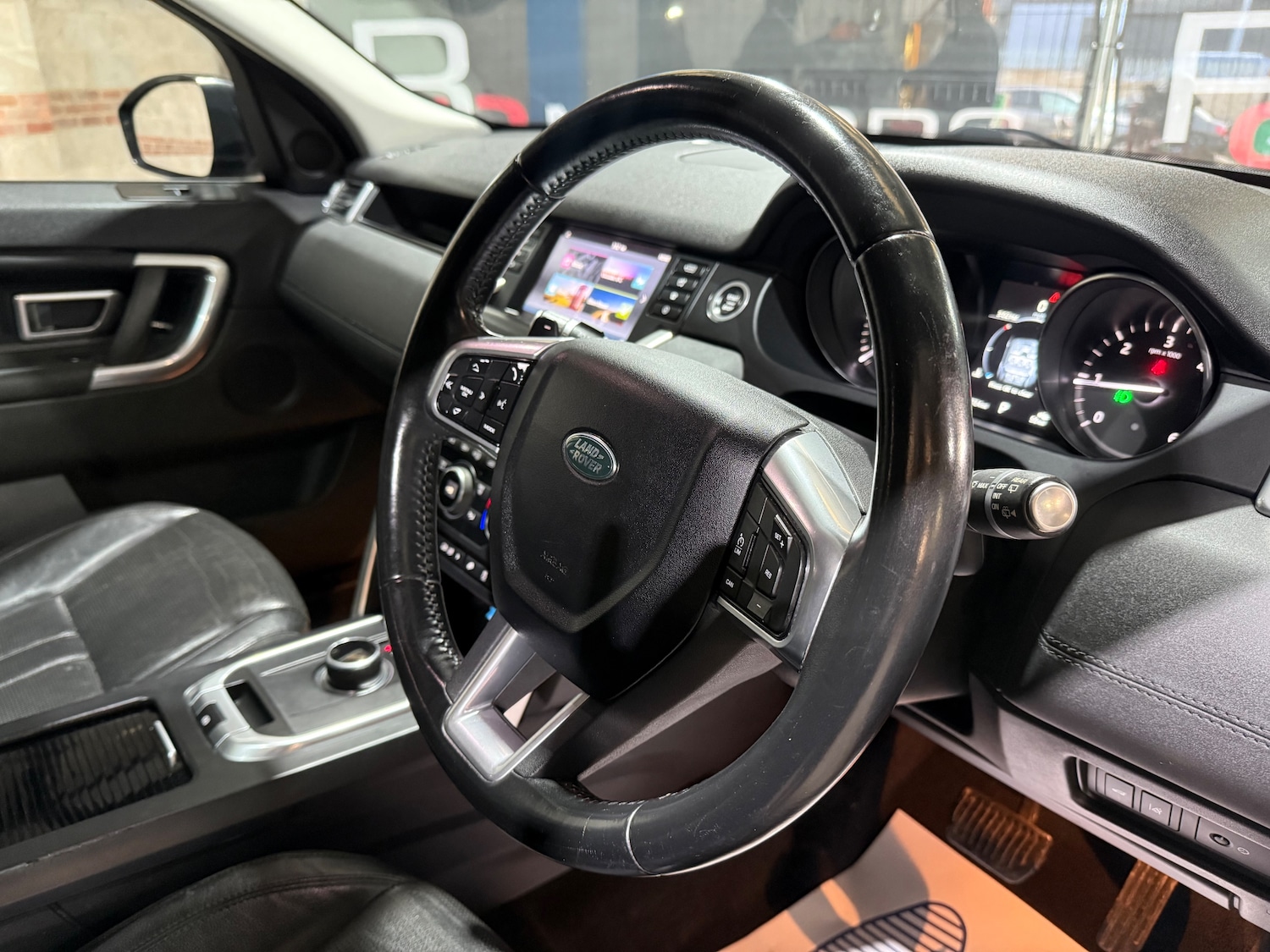 Used Land Rover Discovery Sport 2017 for sale - 77557328: Photo 28