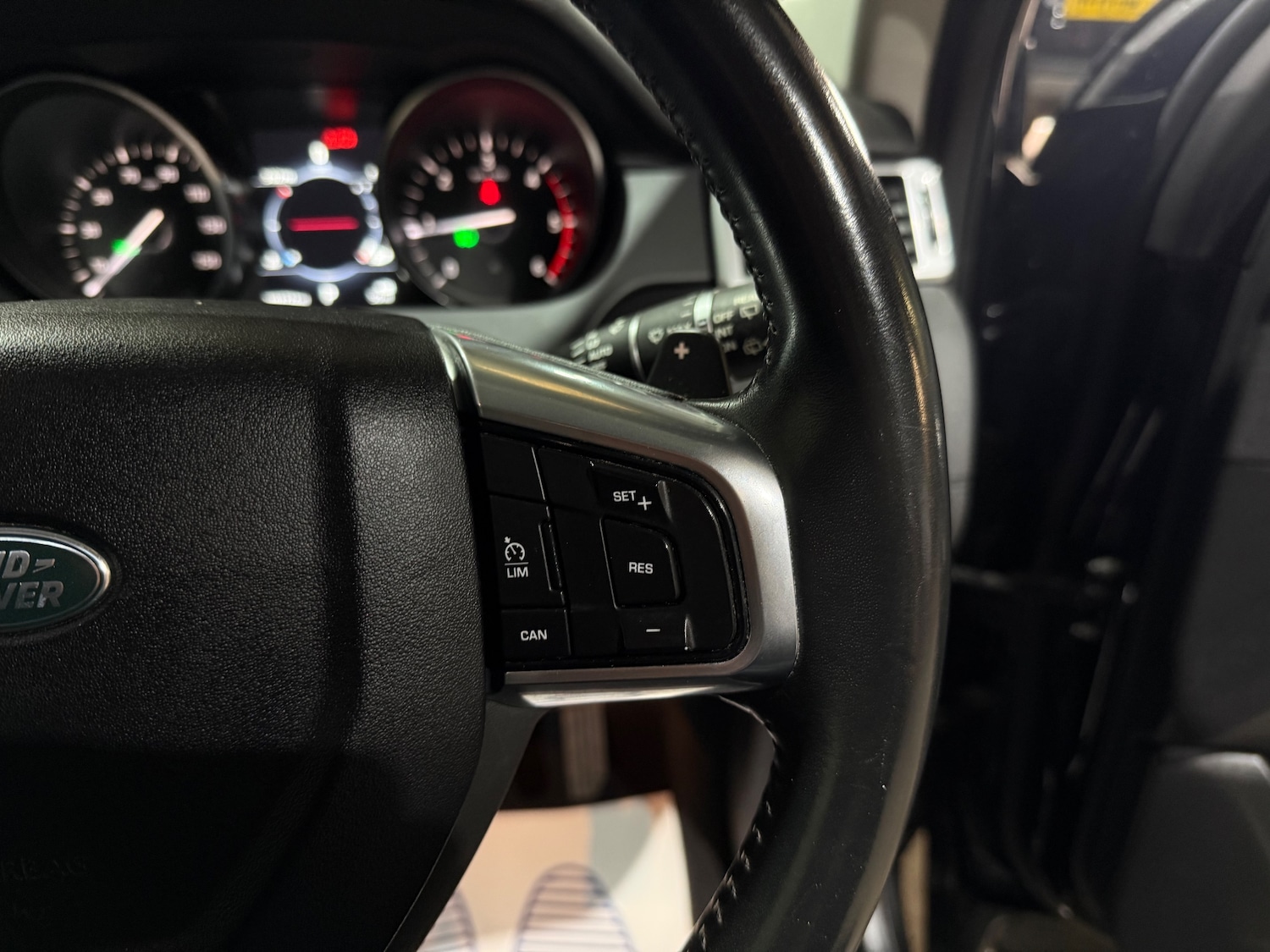 Used Land Rover Discovery Sport 2017 for sale - 77557328: Photo 35