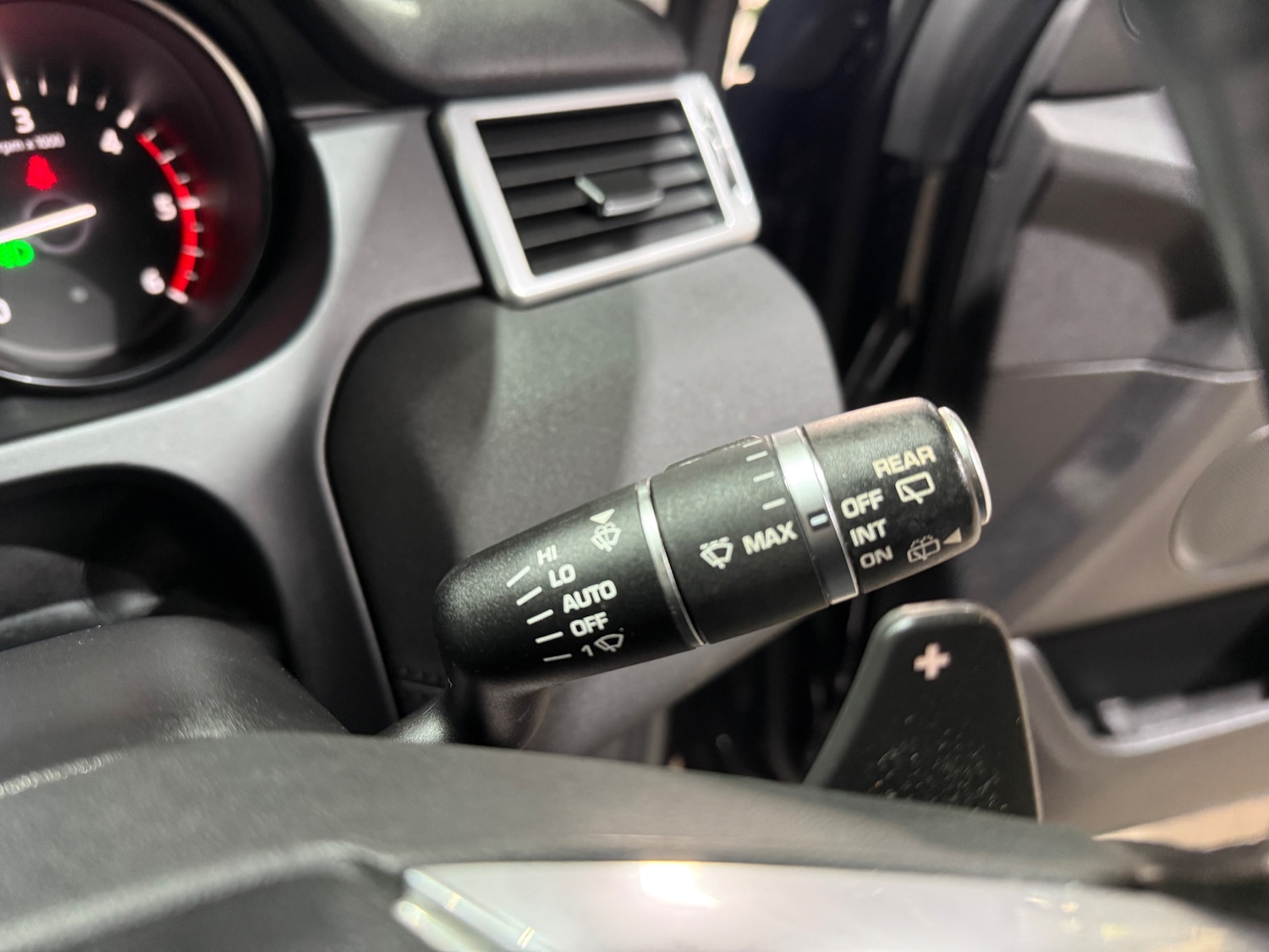 Used Land Rover Discovery Sport 2017 for sale - 77557328: Photo 37