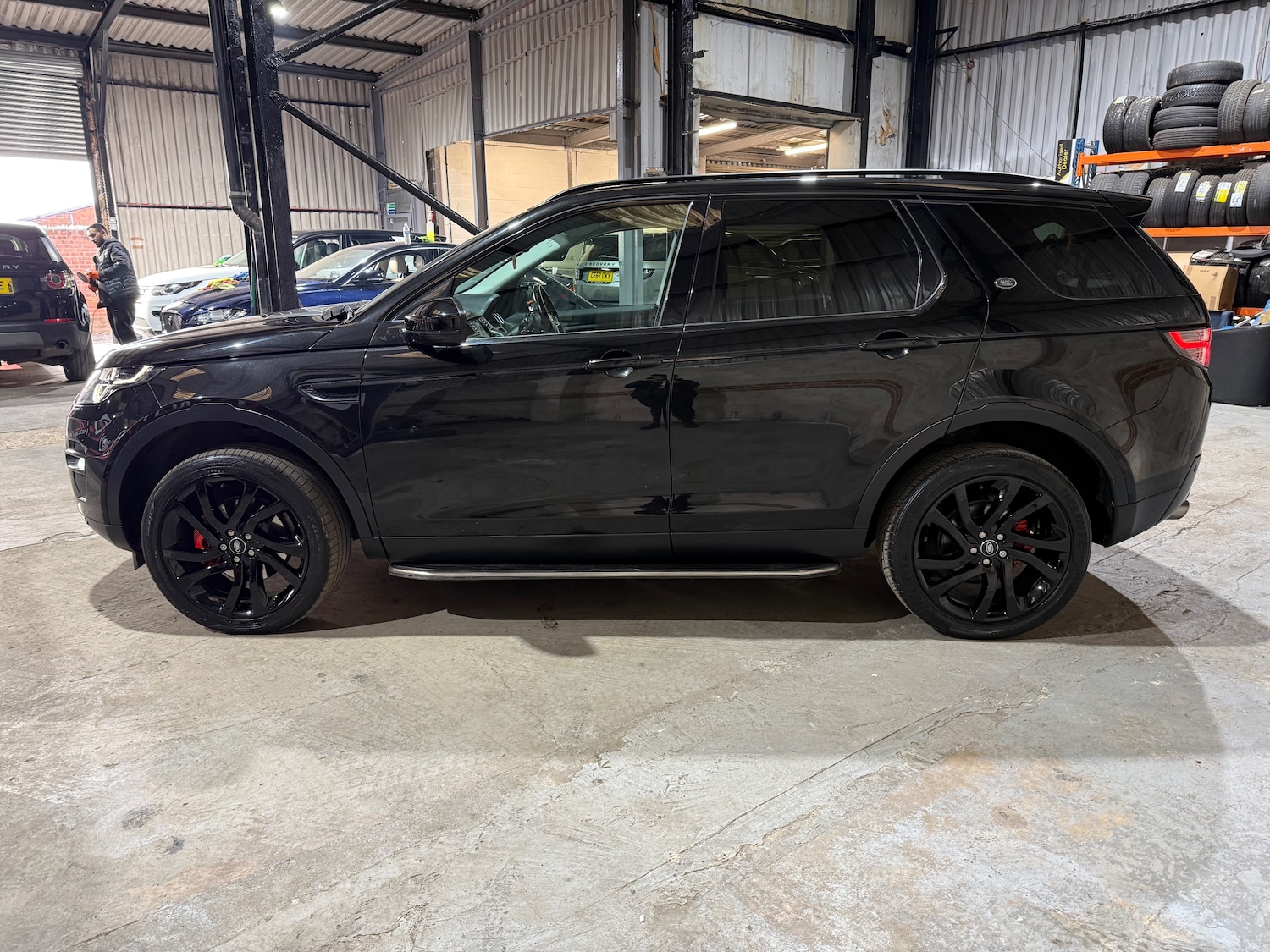 Used Land Rover Discovery Sport 2017 for sale - 77557328: Photo 5