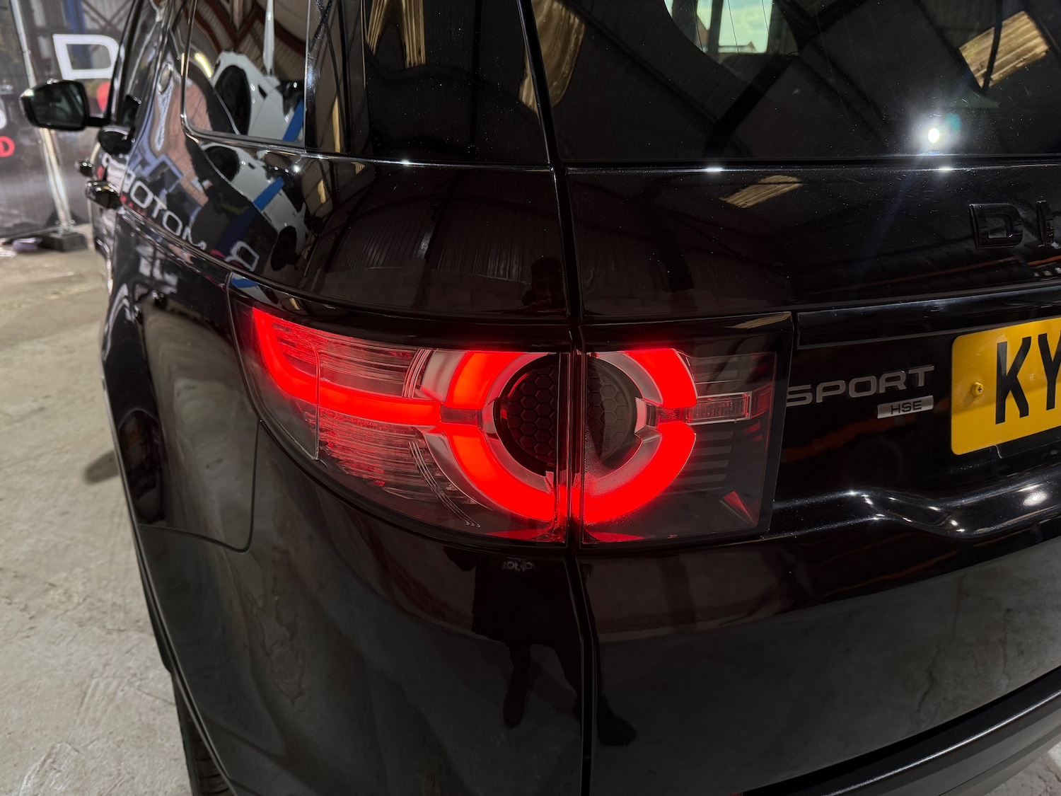 Used Land Rover Discovery Sport 2017 for sale - 77557328: Photo 54