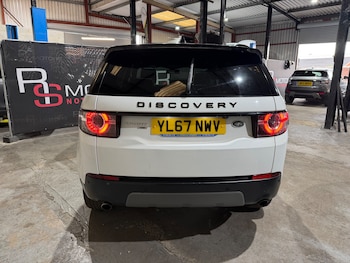 Used Land Rover Discovery Sport 2017 for sale - 78932133: Photo