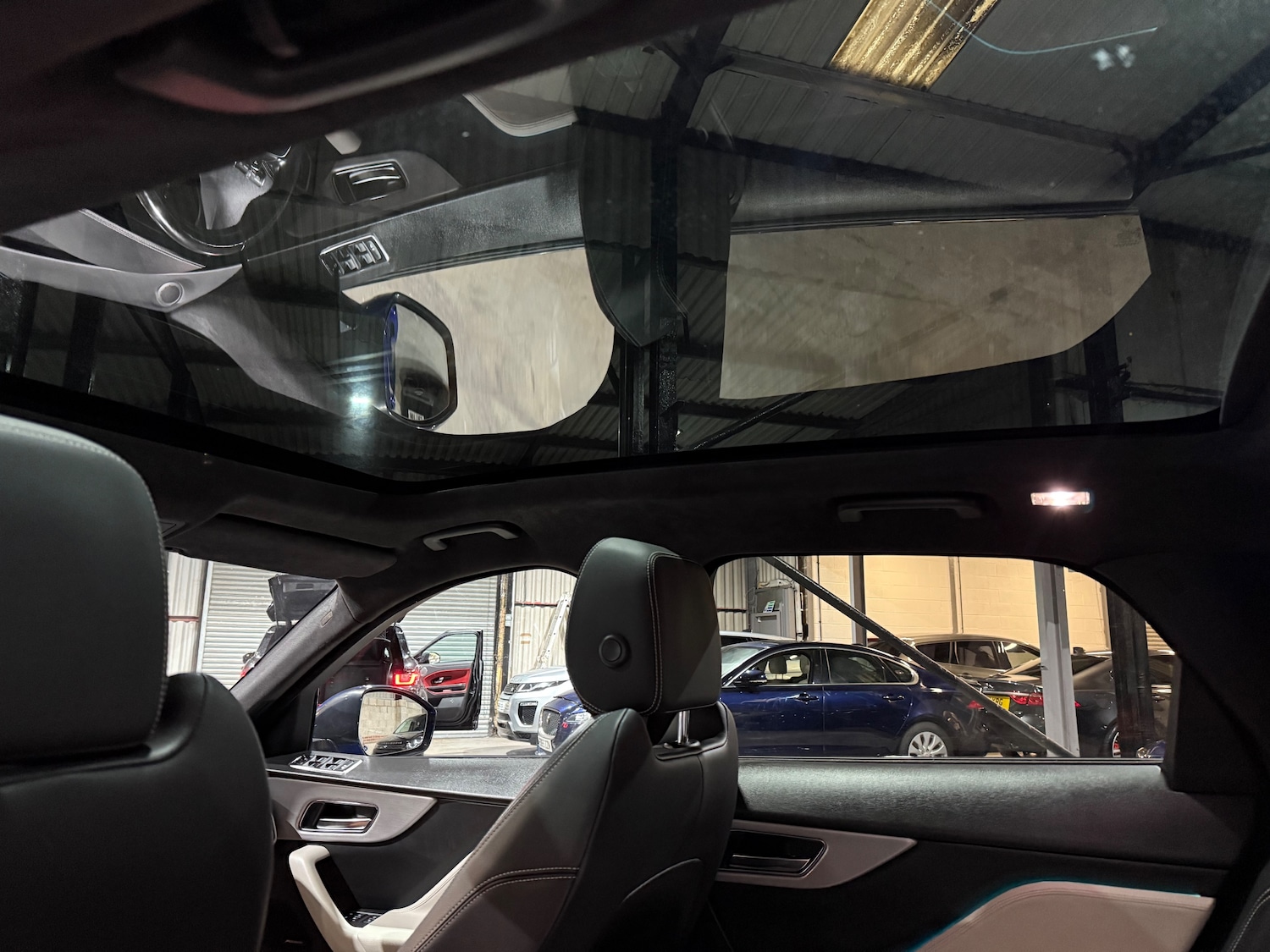 Used Jaguar F-Pace 2018 for sale - 76851351: Photo 18