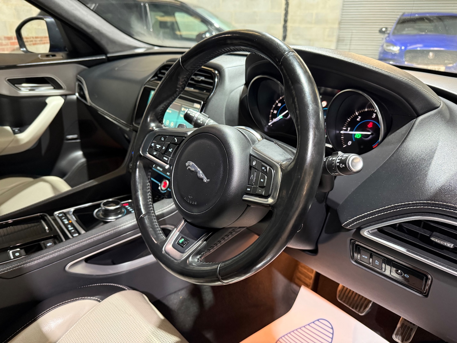 Used Jaguar F-Pace 2018 for sale - 76851351: Photo 27