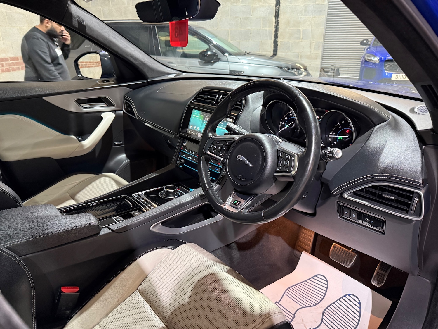 Used Jaguar F-Pace 2018 for sale - 76851351: Photo 28