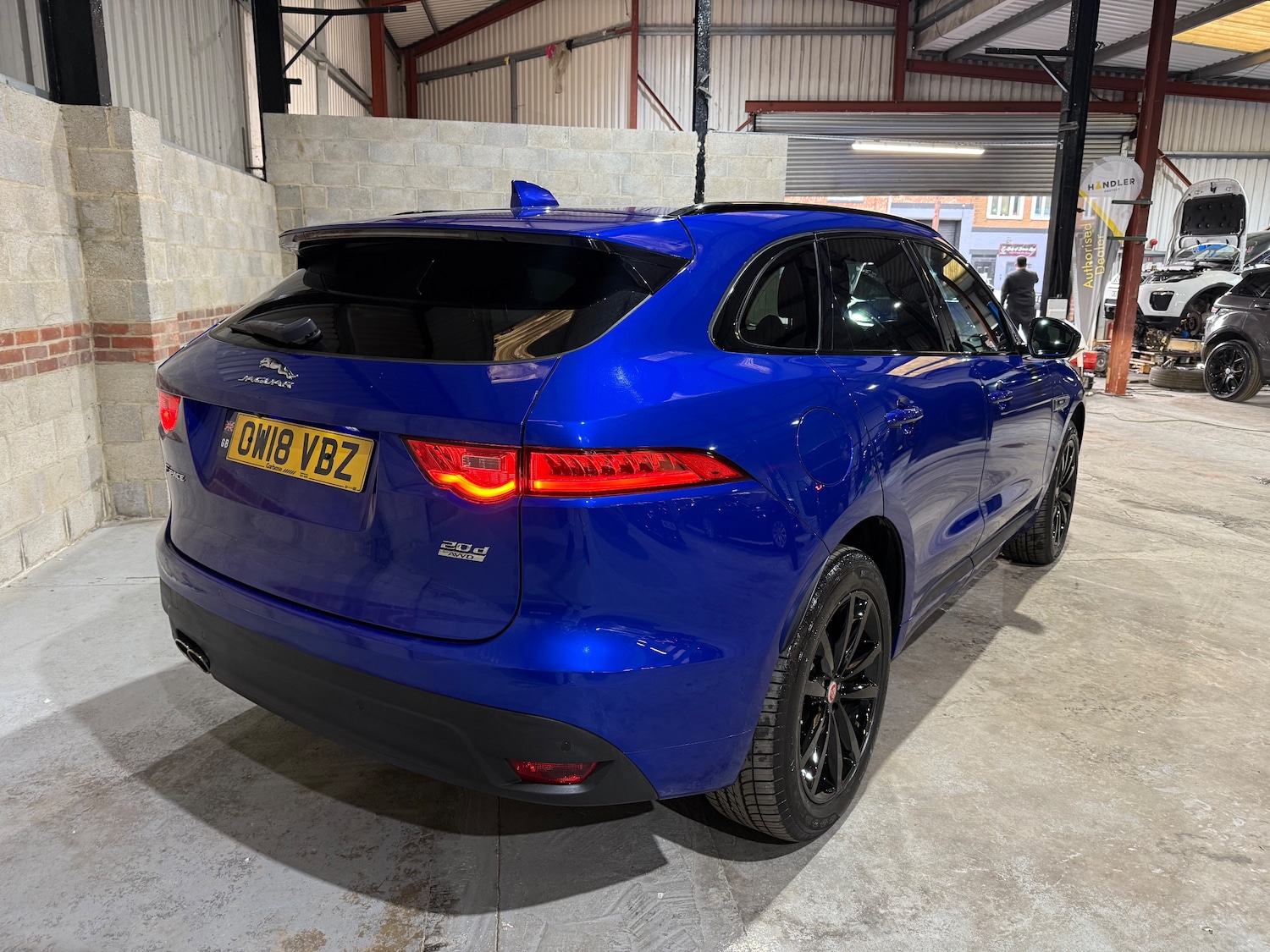 Used Jaguar F-Pace 2018 for sale - 76851351: Photo 3
