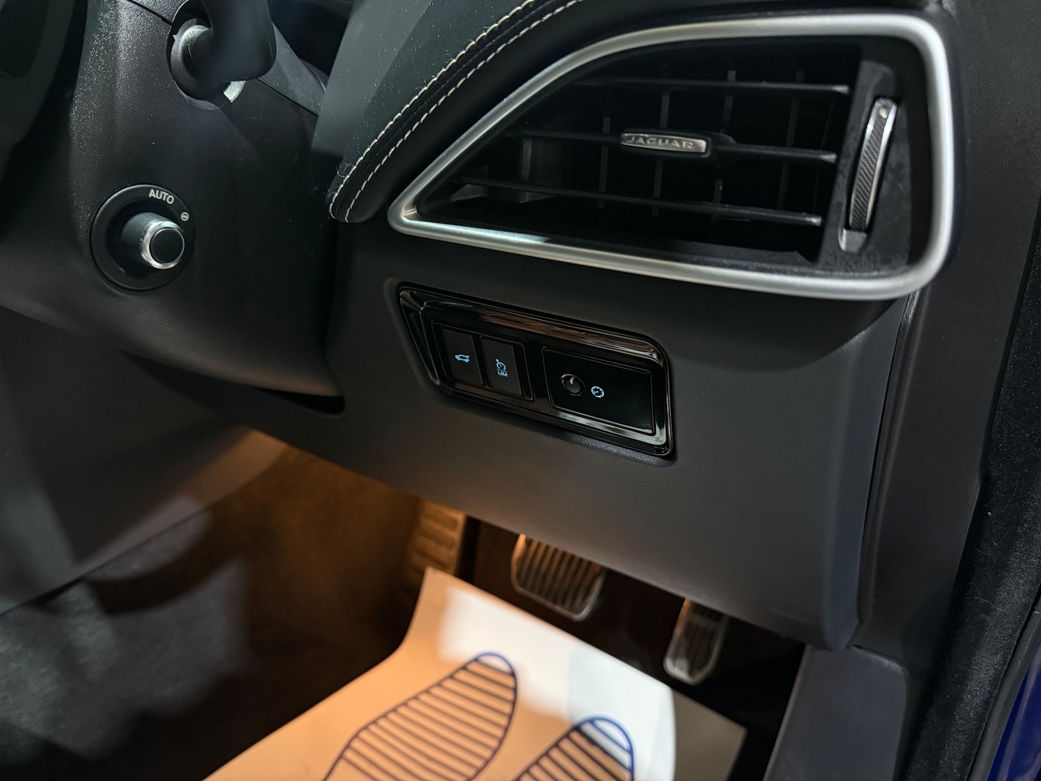 Used Jaguar F-Pace 2018 for sale - 76851351: Photo 31