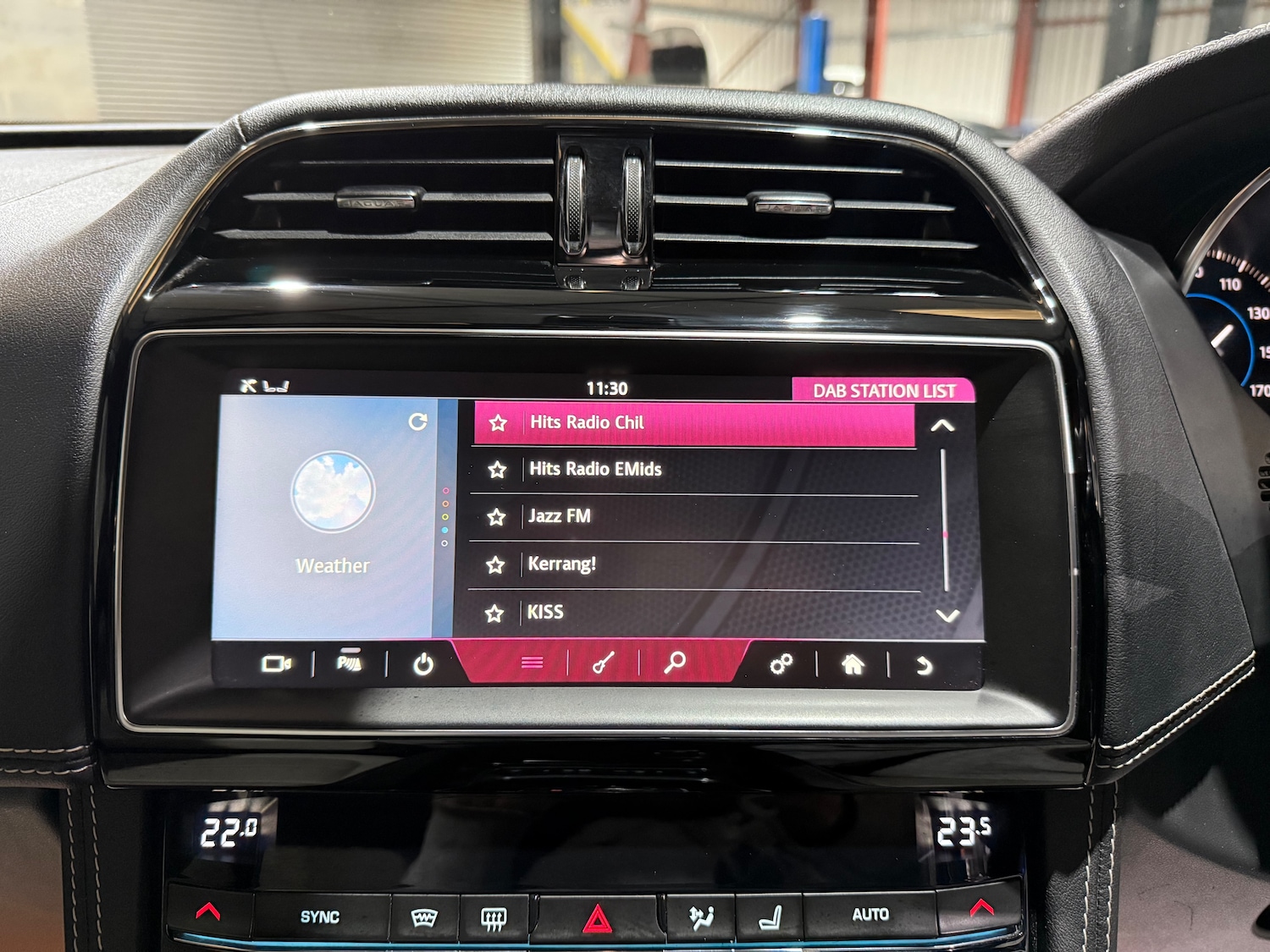 Used Jaguar F-Pace 2018 for sale - 76851351: Photo 41