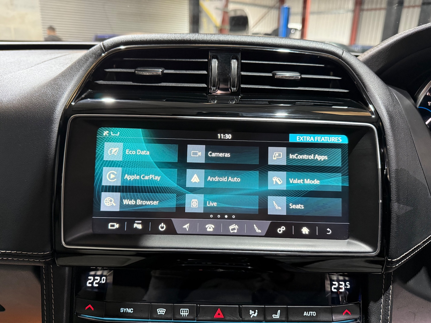 Used Jaguar F-Pace 2018 for sale - 76851351: Photo 42