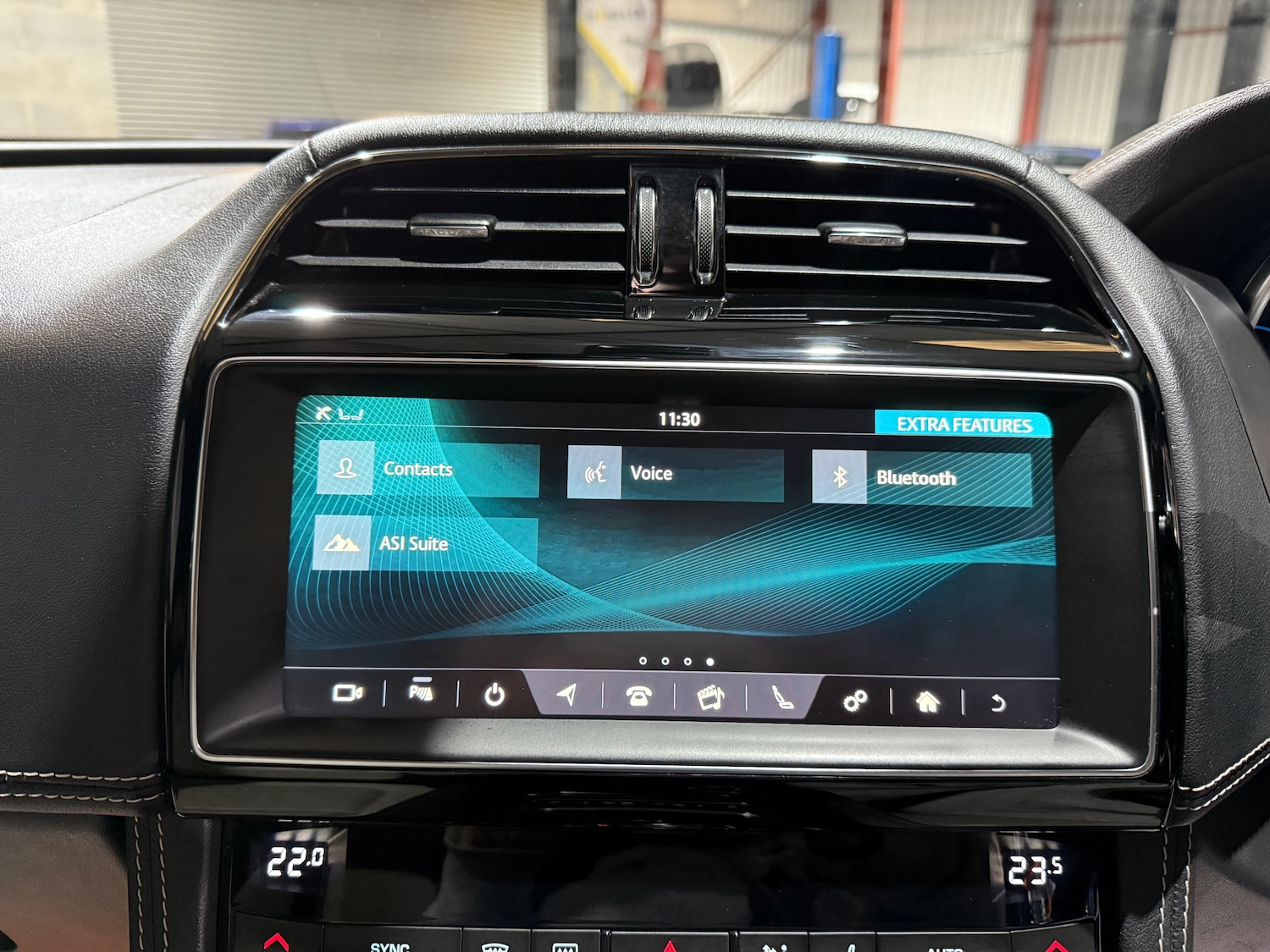 Used Jaguar F-Pace 2018 for sale - 76851351: Photo 43