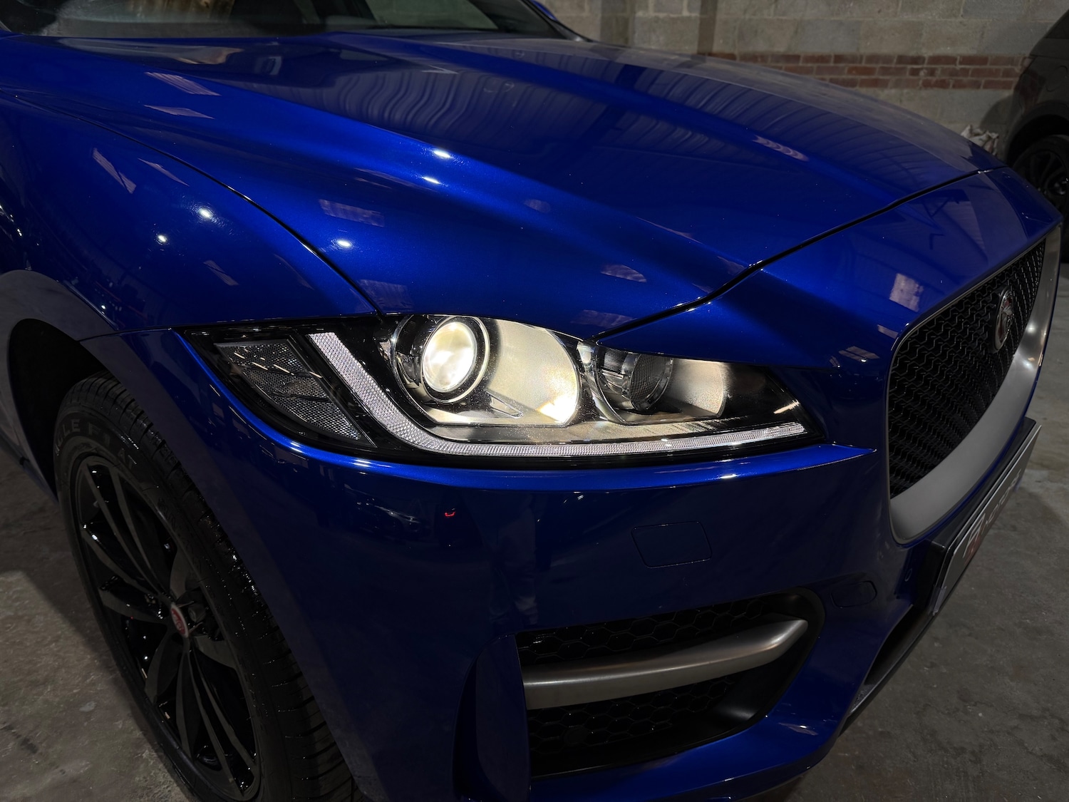 Used Jaguar F-Pace 2018 for sale - 76851351: Photo 56