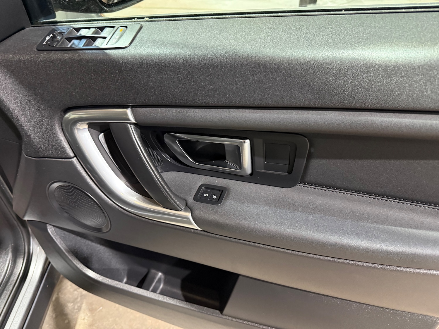 Used Land Rover Discovery Sport 2016 for sale - 76090062: Photo 27