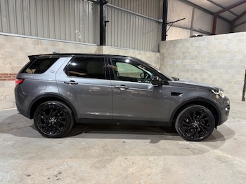 Used Land Rover Discovery Sport 2016 for sale - 76090062: Photo 2