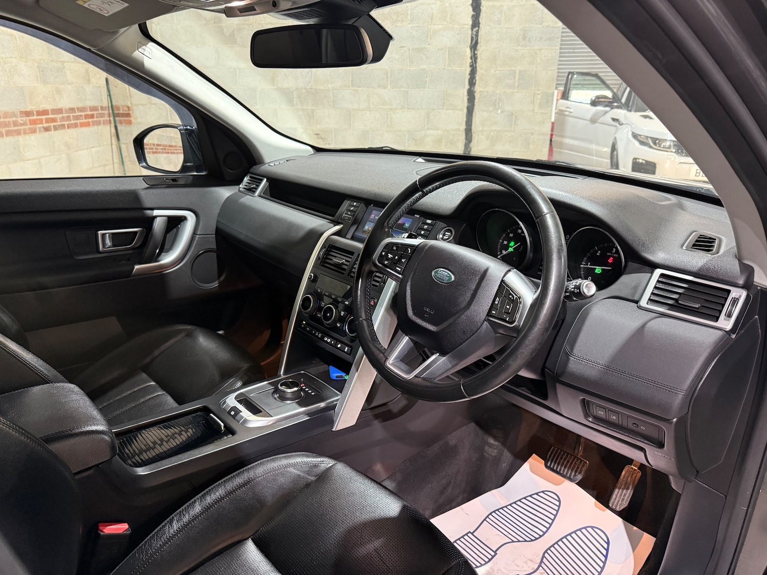 Used Land Rover Discovery Sport 2016 for sale - 76090062: Photo 30