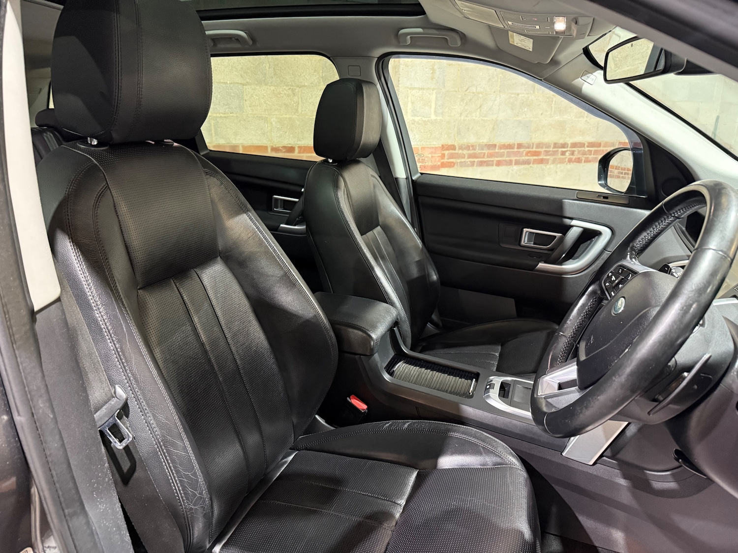 Used Land Rover Discovery Sport 2016 for sale - 76090062: Photo 31