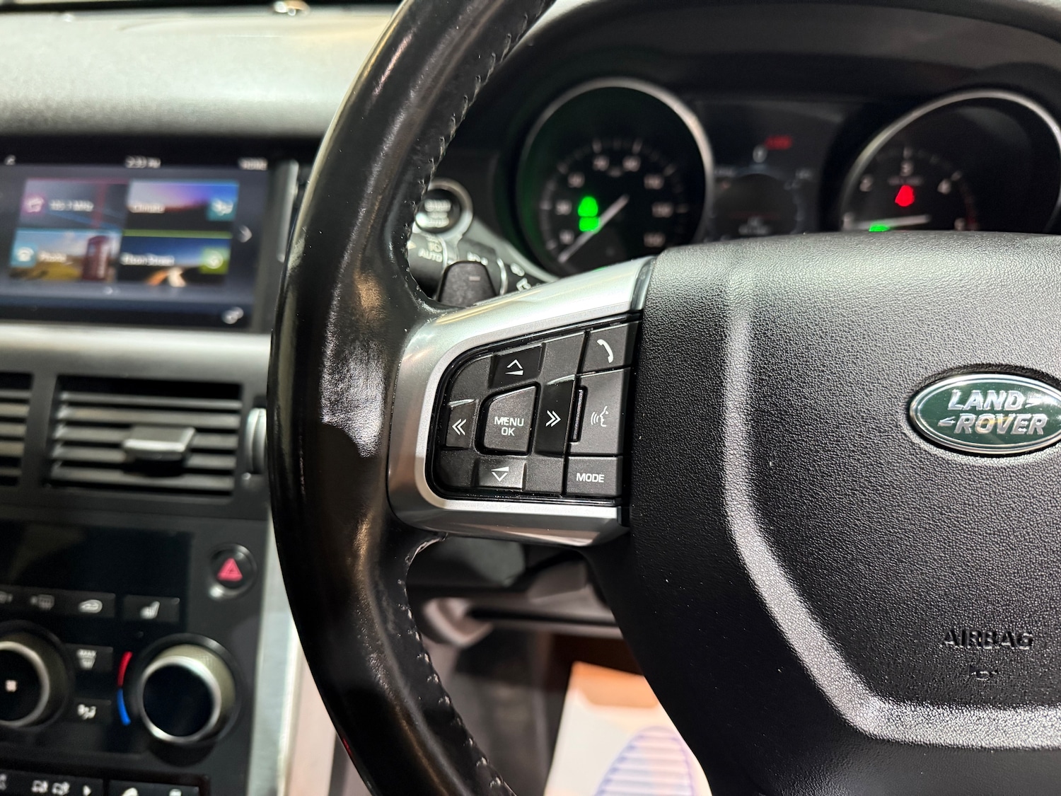 Used Land Rover Discovery Sport 2016 for sale - 76090062: Photo 34