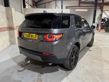 Used Land Rover Discovery Sport 2016 for sale - 76090062: Photo 3