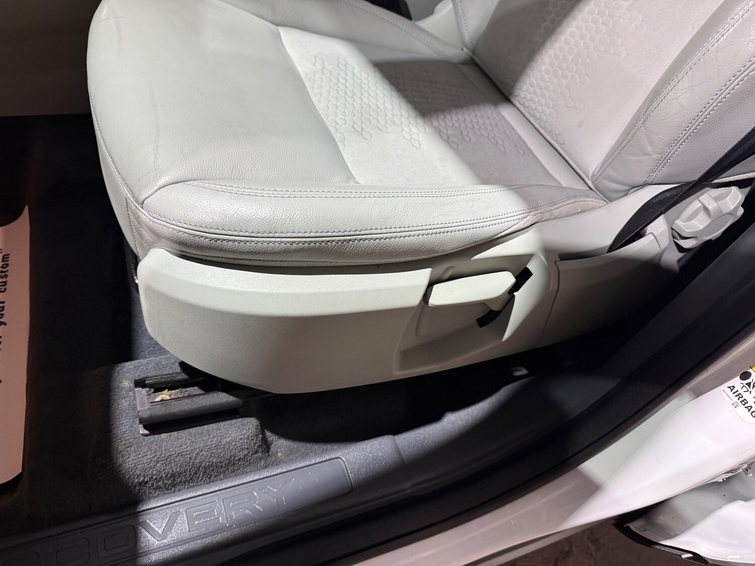 Used Land Rover Discovery Sport 2017 for sale - 77428289: Photo 11