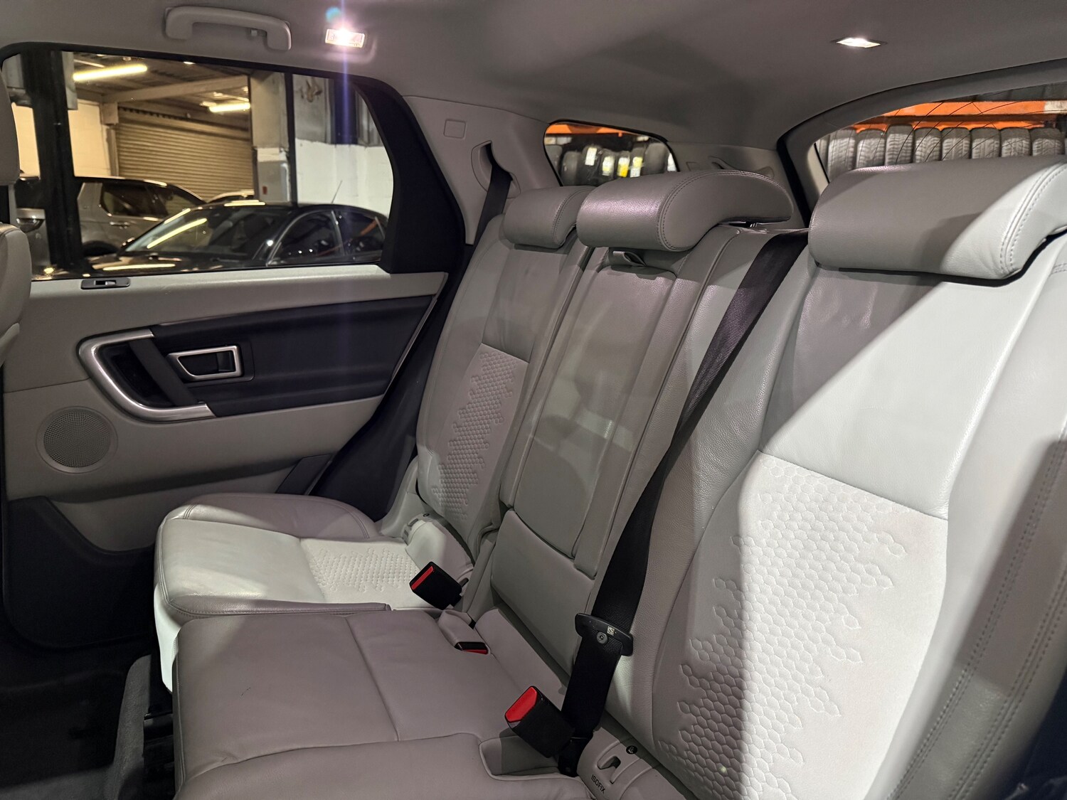 Used Land Rover Discovery Sport 2017 for sale - 77428289: Photo 16