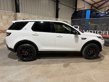 Used Land Rover Discovery Sport 2017 for sale - 77428289: Photo