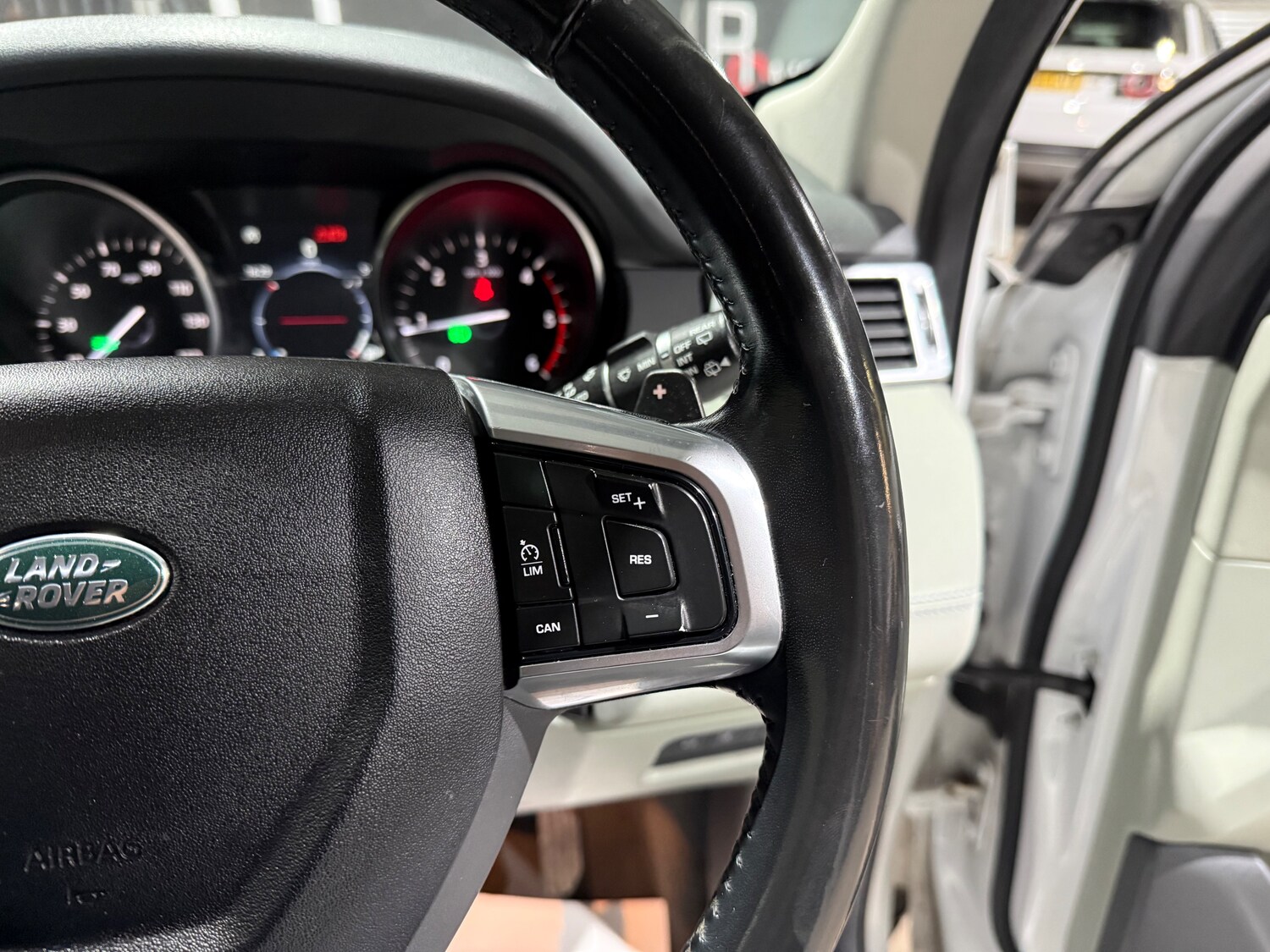 Used Land Rover Discovery Sport 2017 for sale - 77428289: Photo 32