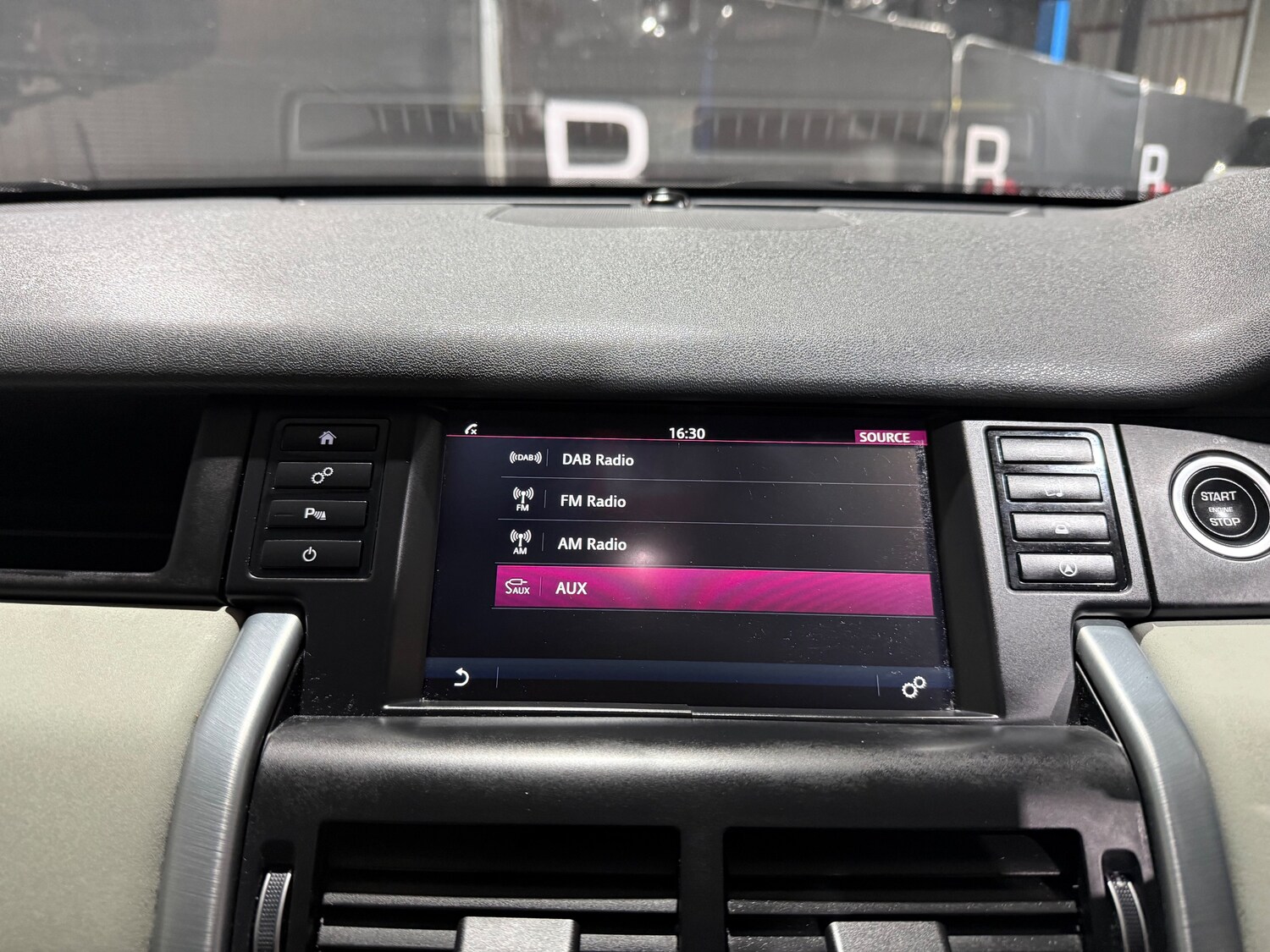 Used Land Rover Discovery Sport 2017 for sale - 77428289: Photo 39