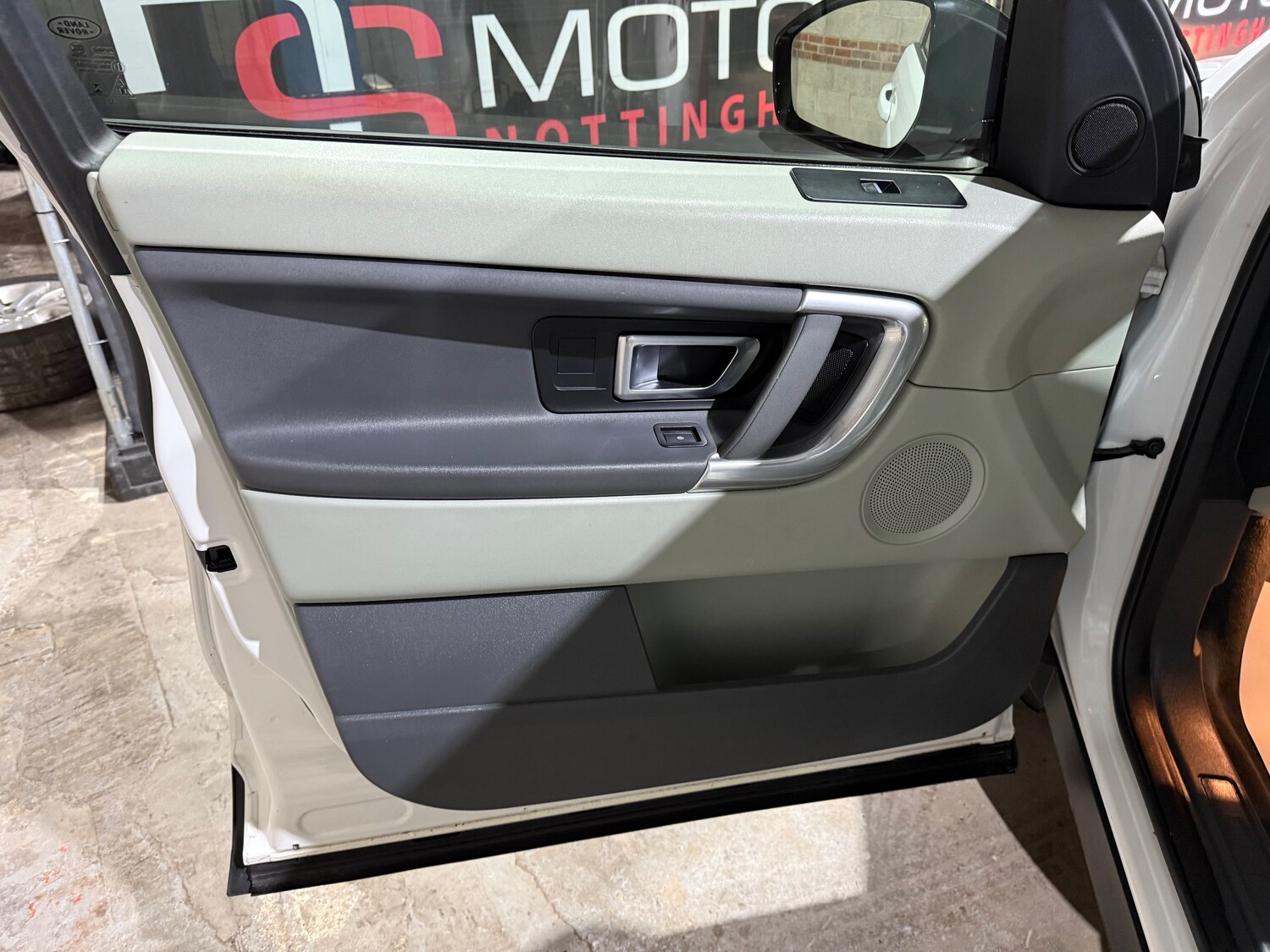 Used Land Rover Discovery Sport 2017 for sale - 77428289: Photo 7