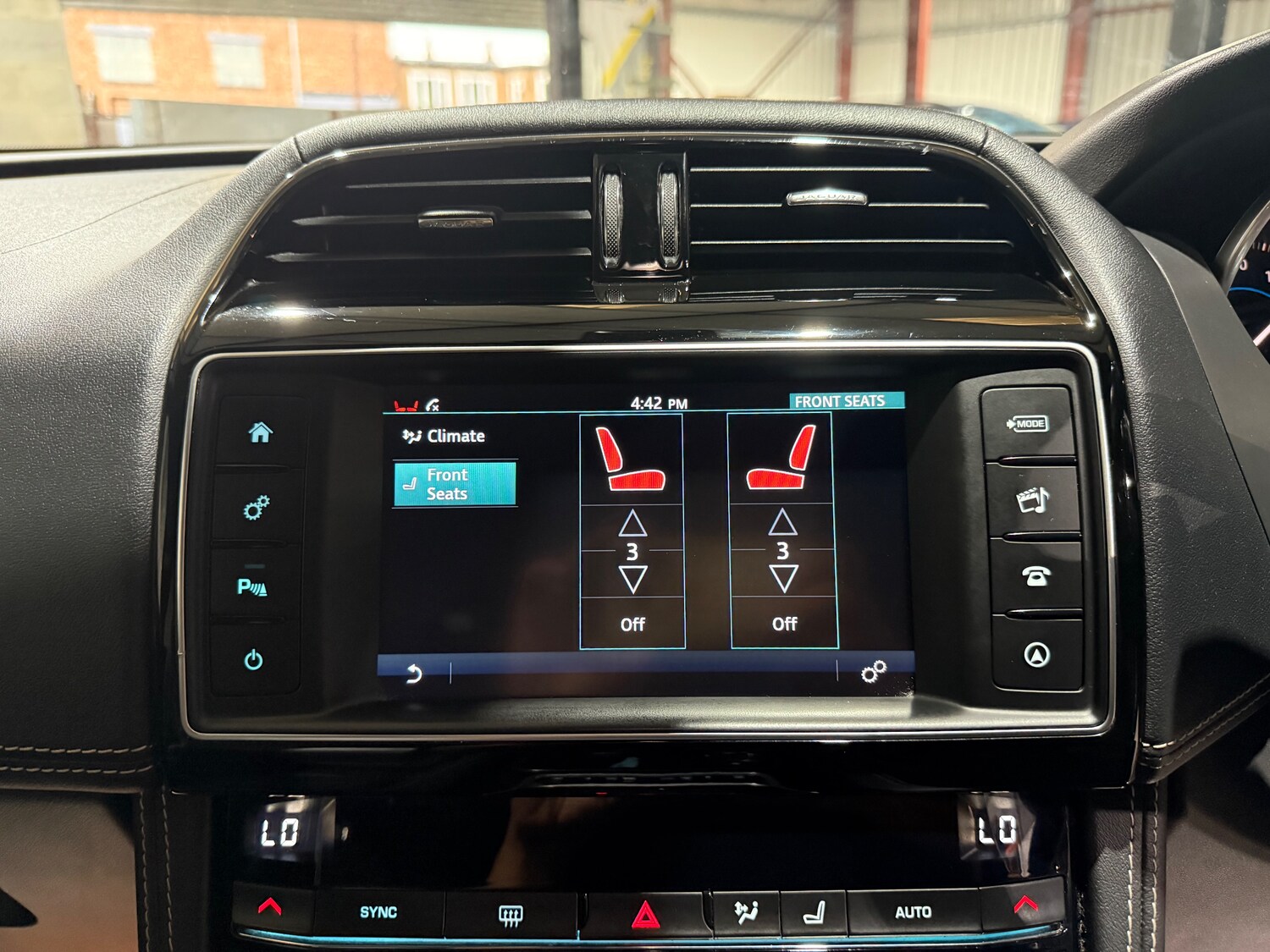 Used Jaguar F-Pace 2017 for sale - 76023867: Photo 42