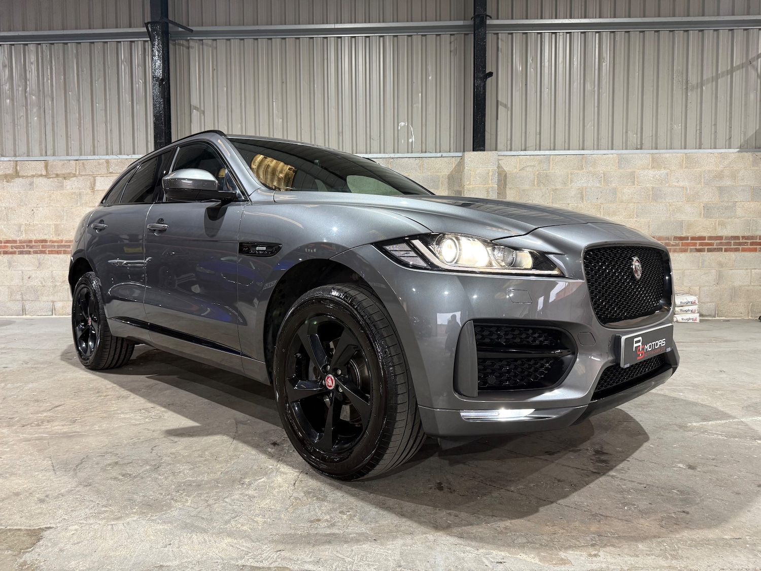 Used Jaguar F-Pace 2017 for sale - 76023867: Photo 50