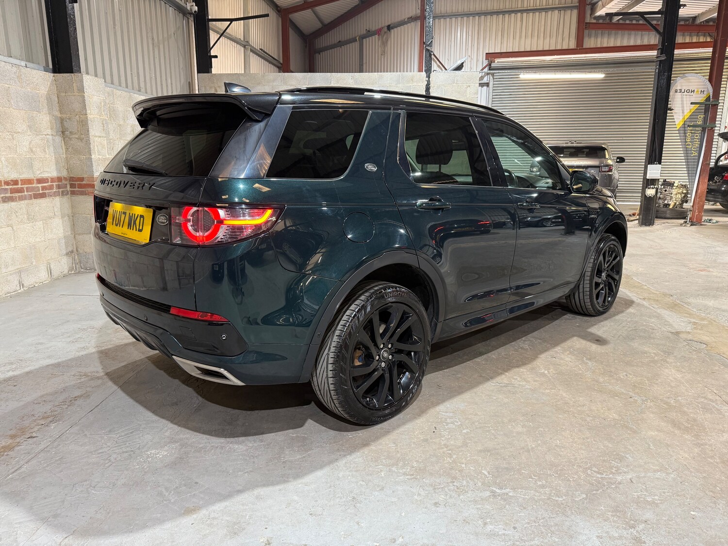 Used Land Rover Discovery Sport 2017 for sale - 77946252: Photo 4