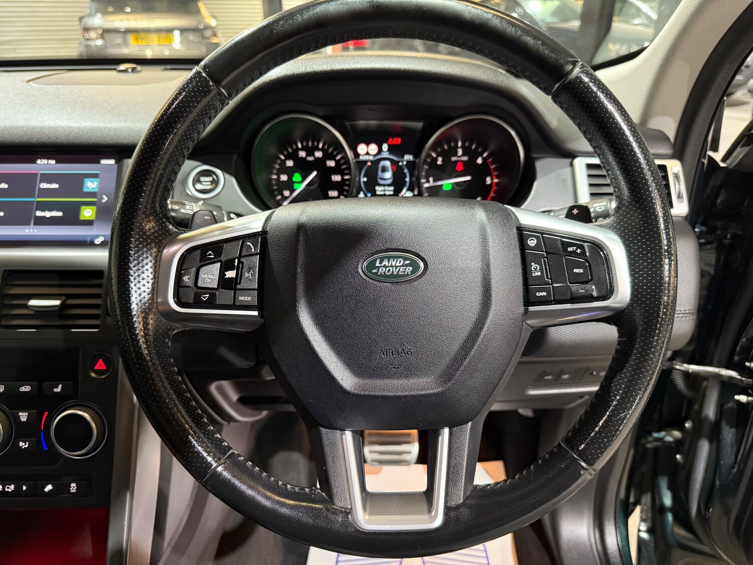 Used Land Rover Discovery Sport 2017 for sale - 77946252: Photo 43