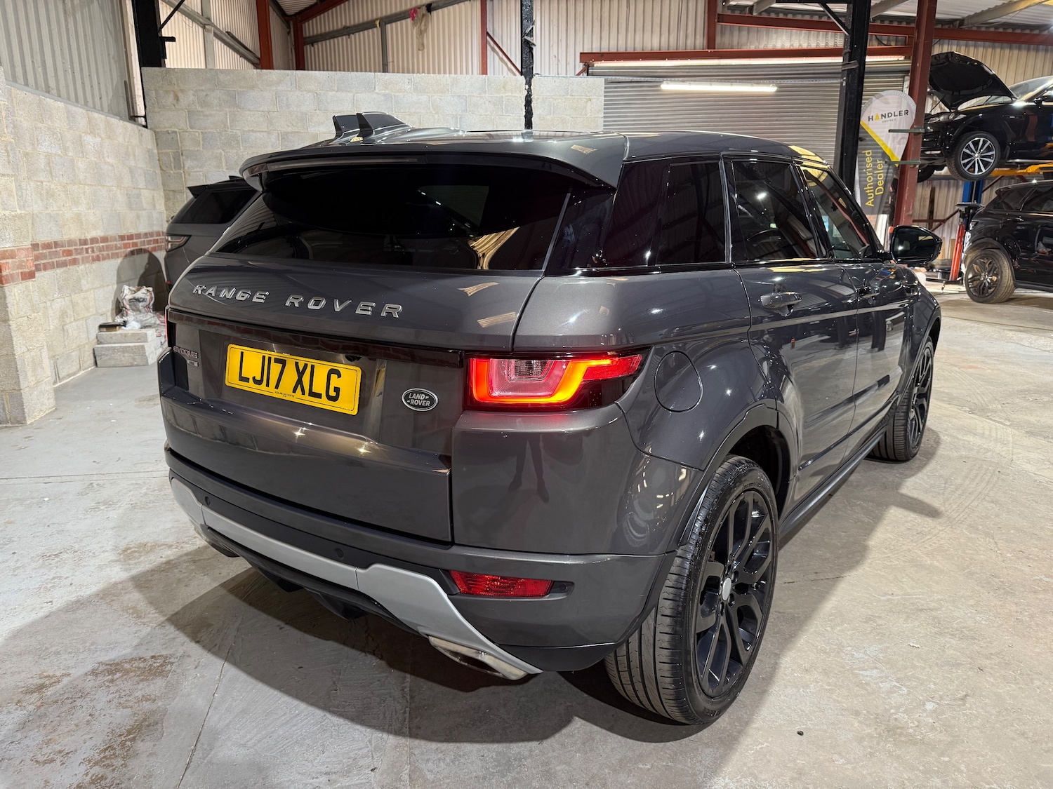 Used Land Rover Range Rover Evoque 2017 for sale - 76739377: Photo 3