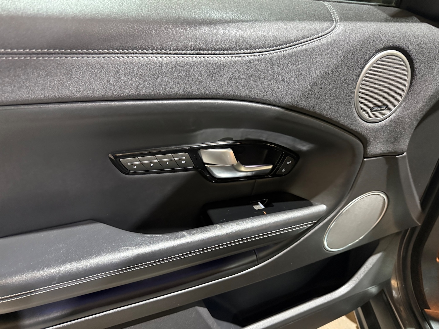 Used Land Rover Range Rover Evoque 2017 for sale - 76739377: Photo 8