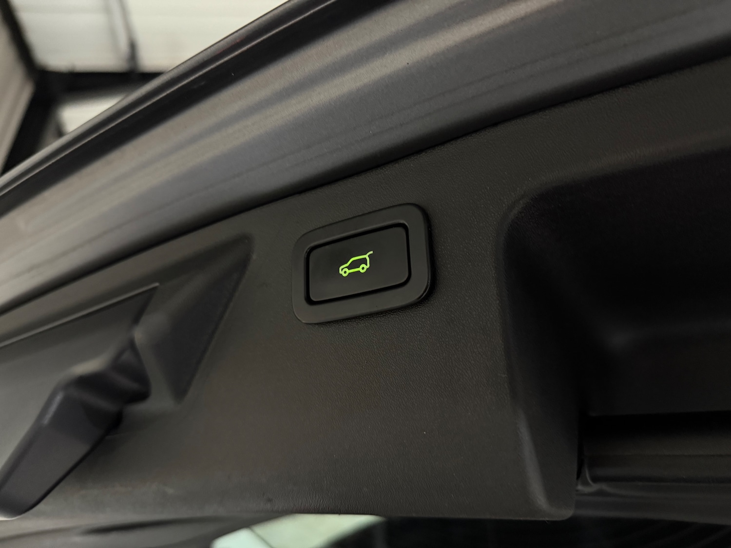 Used Land Rover Discovery Sport 2016 for sale - 77779450: Photo 17