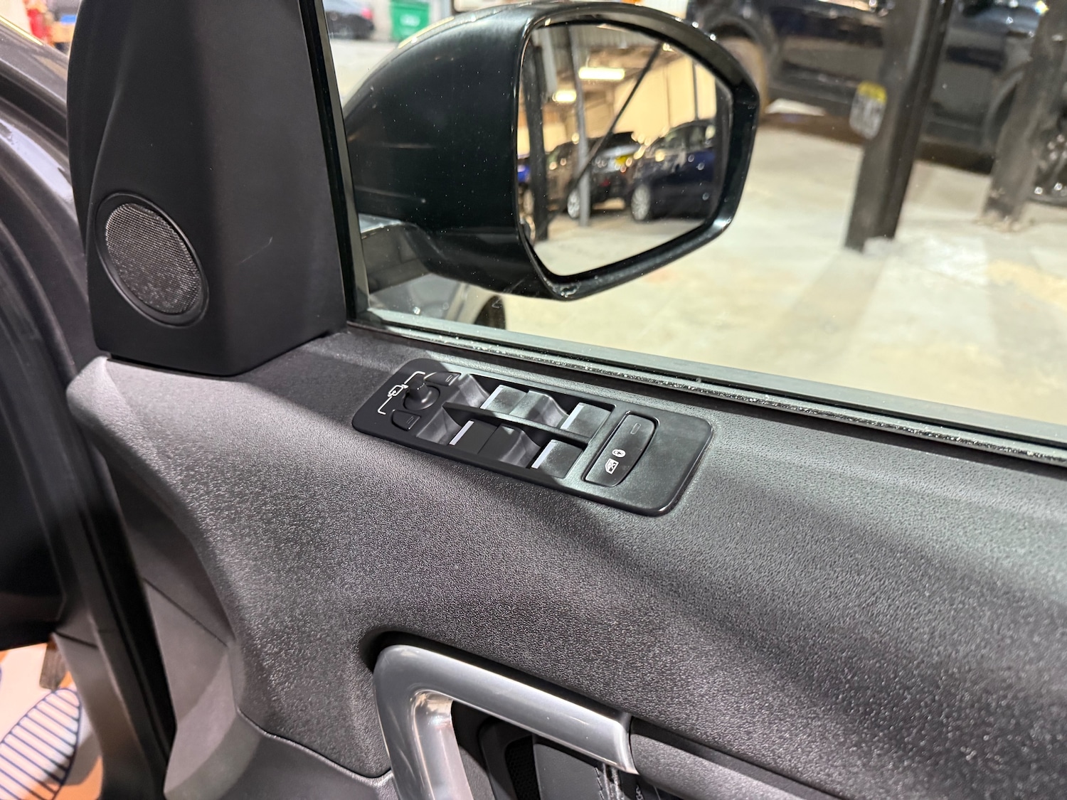 Used Land Rover Discovery Sport 2016 for sale - 77779450: Photo 24