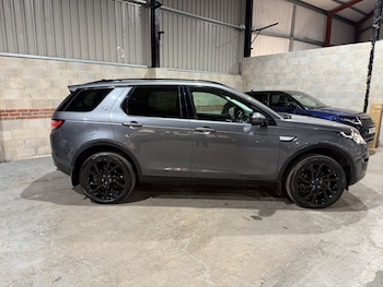 Used Land Rover Discovery Sport 2016 for sale - 77779450: Photo