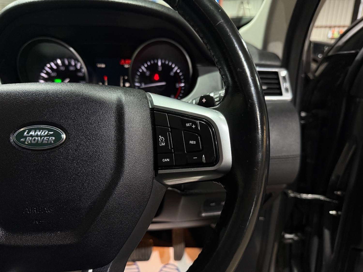 Used Land Rover Discovery Sport 2016 for sale - 77779450: Photo 32