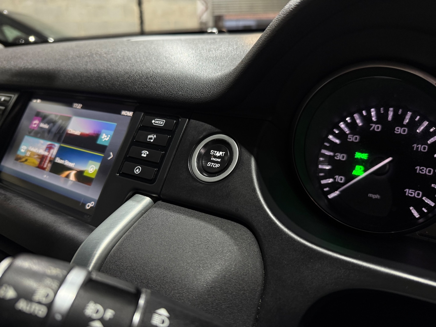 Used Land Rover Discovery Sport 2016 for sale - 77779450: Photo 34