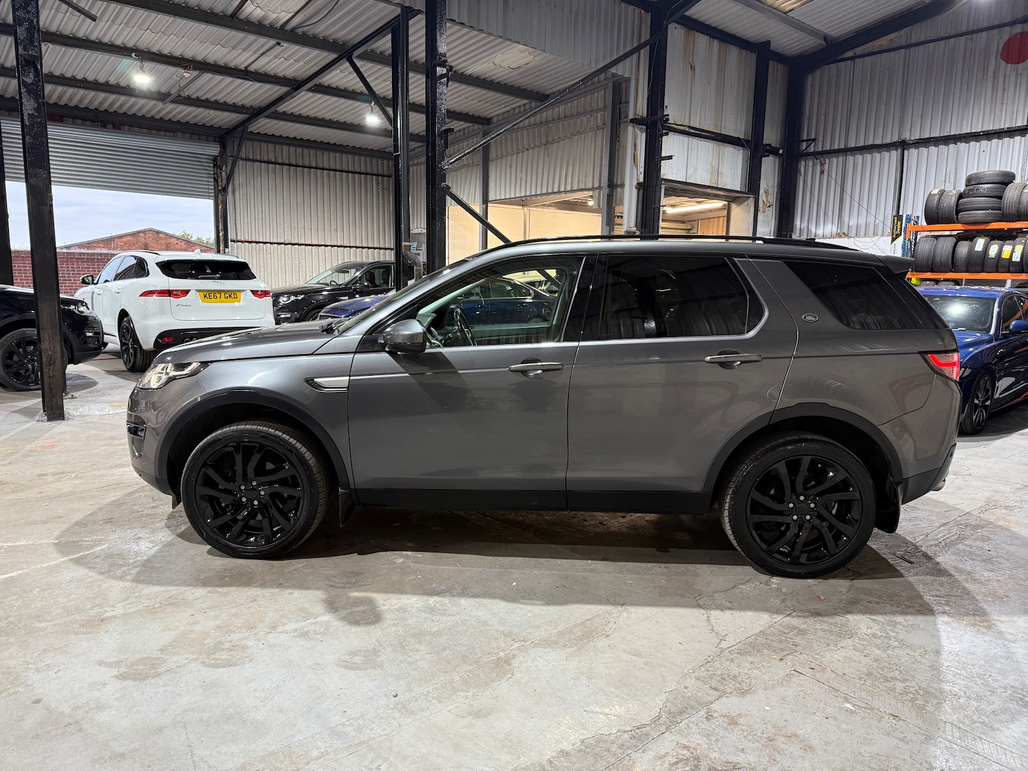 Used Land Rover Discovery Sport 2016 for sale - 77779450: Photo 5