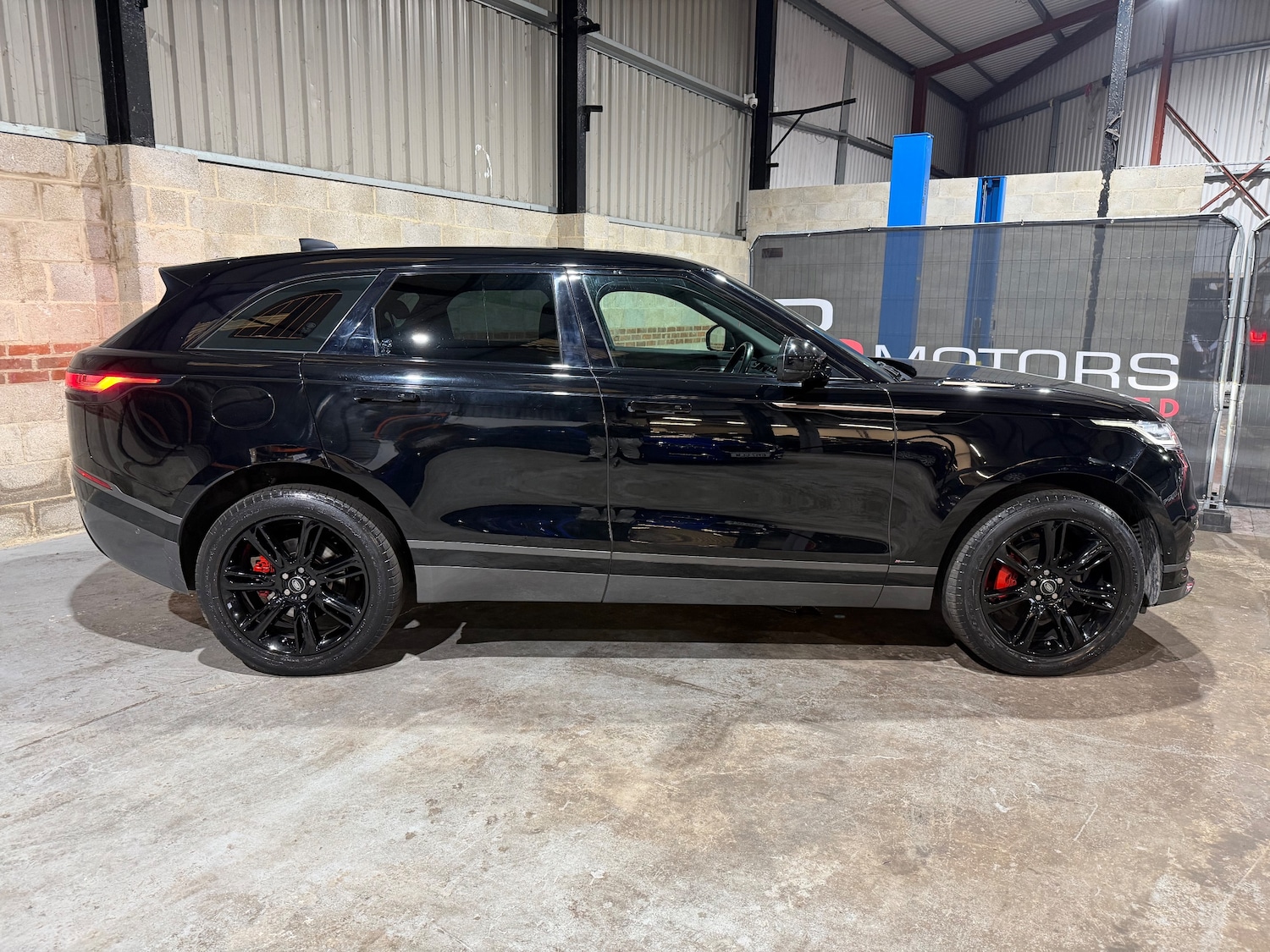 Used Land Rover Range Rover Velar for sale - 77256547: Photo 2