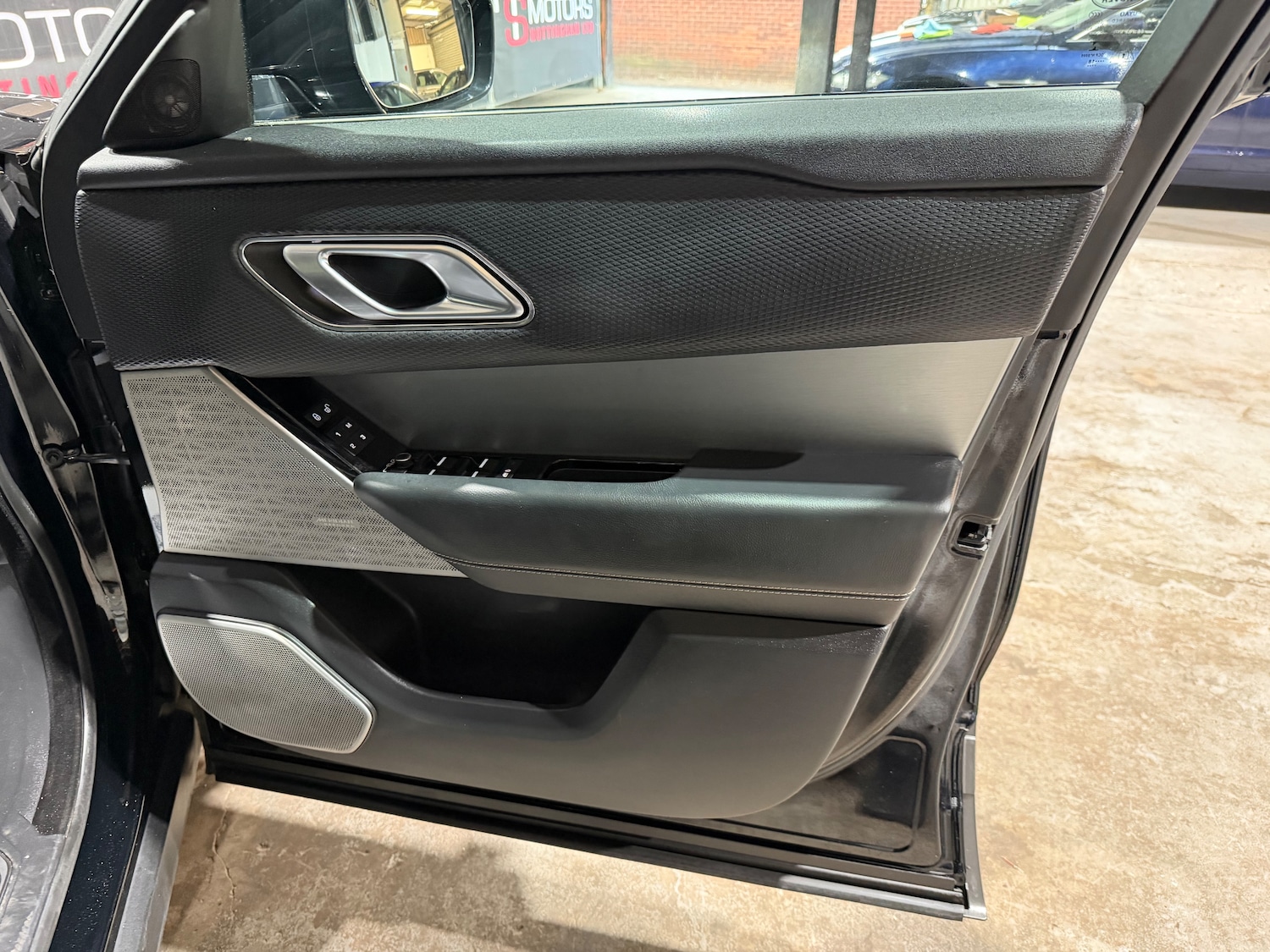 Used Land Rover Range Rover Velar for sale - 77256547: Photo 22