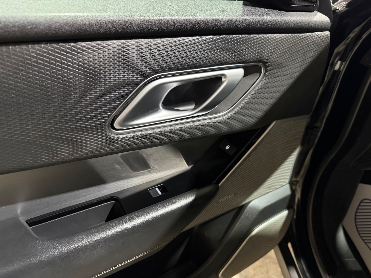 Used Land Rover Range Rover Velar for sale - 77256547: Photo 8