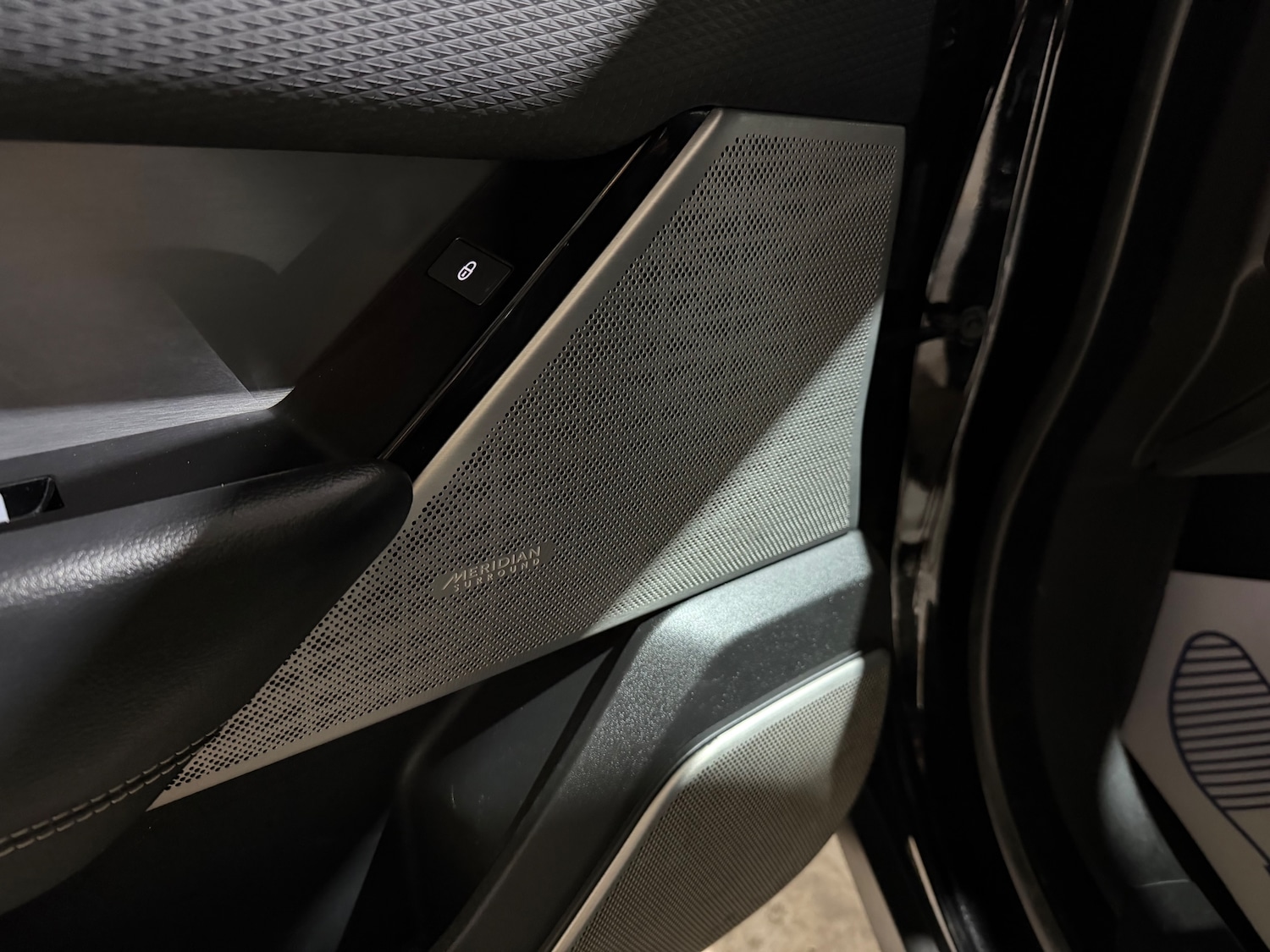 Used Land Rover Range Rover Velar for sale - 77256547: Photo 9