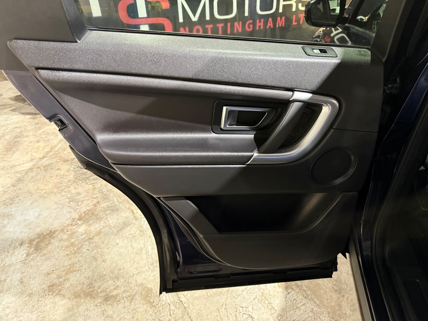 Used Land Rover Discovery Sport 2018 for sale - 77512730: Photo 11